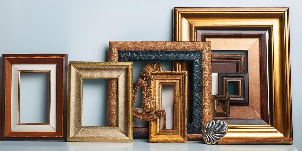 Bilderrahmen in verschiedenen Formen und Farben