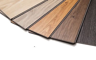 Laminatpanelen in verschiedenen Holzmotiven